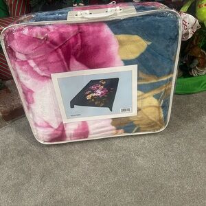 Del Toro Pink, Blue, and Gold Floral Blanket